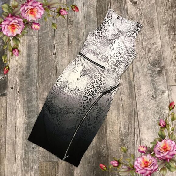 Animal print sleeveless fitted knee length dress - Picture 1 of 12